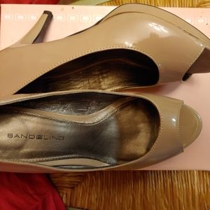 BANDOLINO 7M Women's Shoes LT Natural PATENT 3 inch Heels Platform Rubber Sole